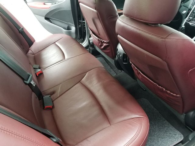 2011 Hyundai SONATA SE