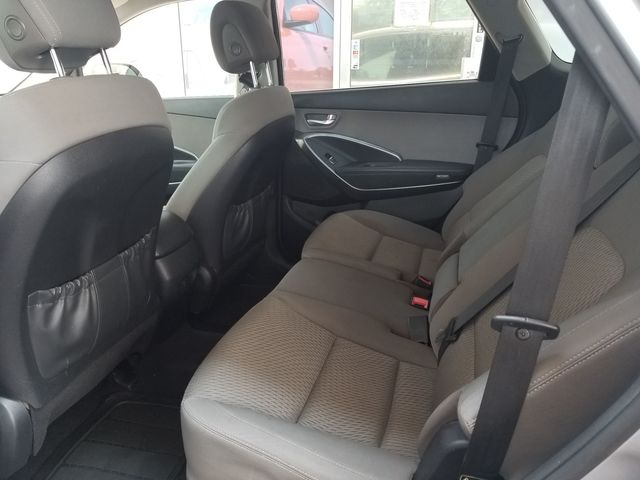 2016 Hyundai SANTA FE SE