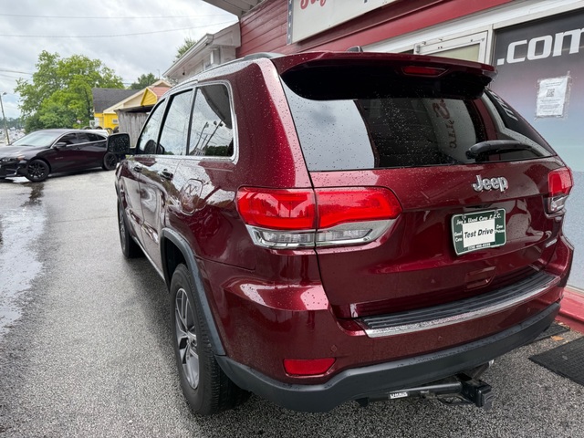 2018 Jeep CHEROKEE LIMITED