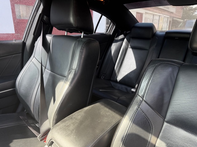 2015 Dodge CHARGER SXT