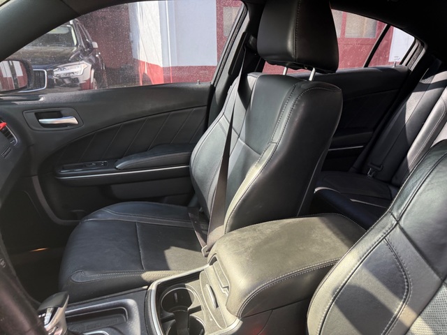 2015 Dodge CHARGER SXT