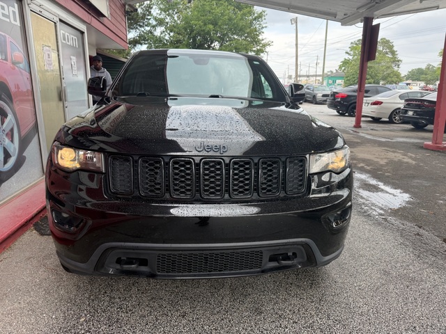 2018 Jeep GRAND CHEROKEE LAREDO