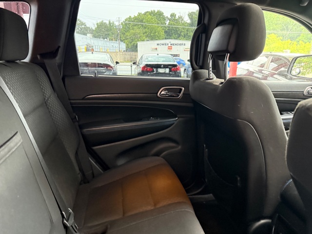 2018 Jeep GRAND CHEROKEE LAREDO