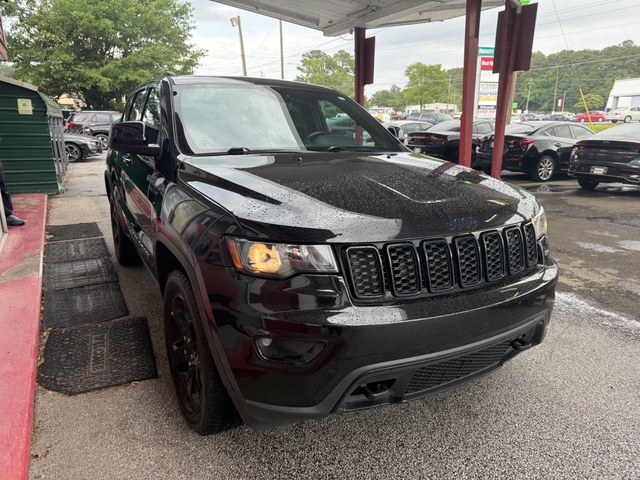 2018 Jeep GRAND CHEROKEE LAREDO