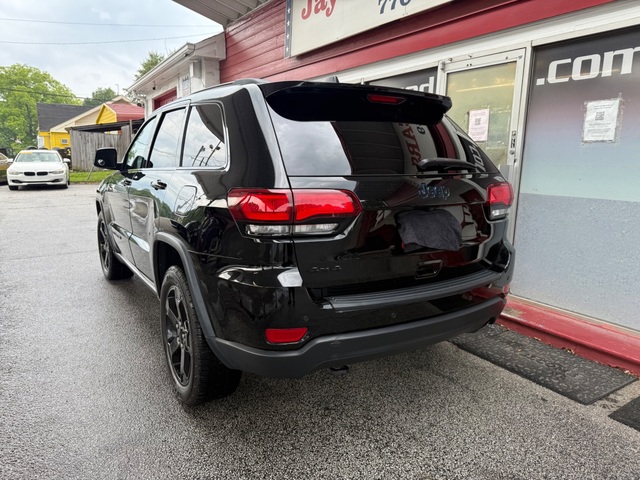 2018 Jeep GRAND CHEROKEE LAREDO
