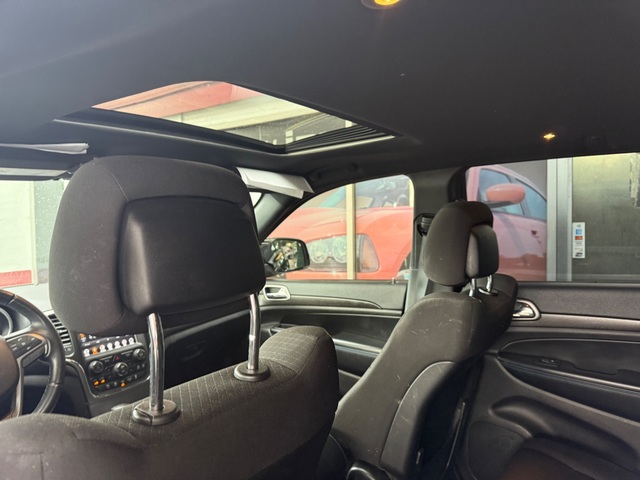 2018 Jeep GRAND CHEROKEE LAREDO