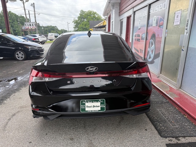 2023 Hyundai ELANTRA SEL