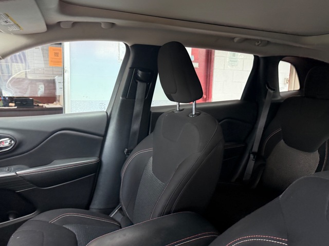 2016 Jeep CHEROKEE LATITUDE