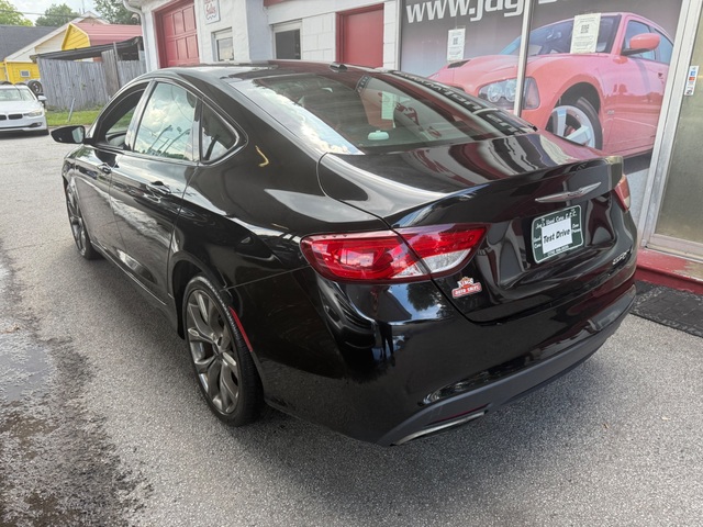 2015 Chrysler 200 S