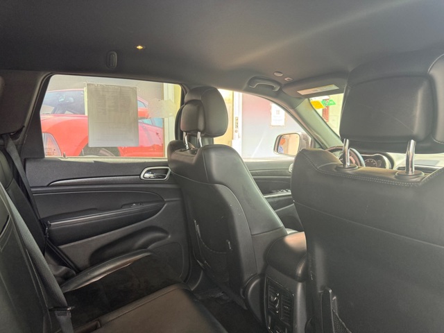 2018 Jeep GRAND CHEROKEE LAREDO