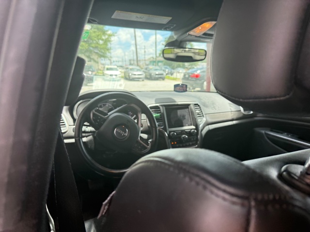 2018 Jeep GRAND CHEROKEE LAREDO
