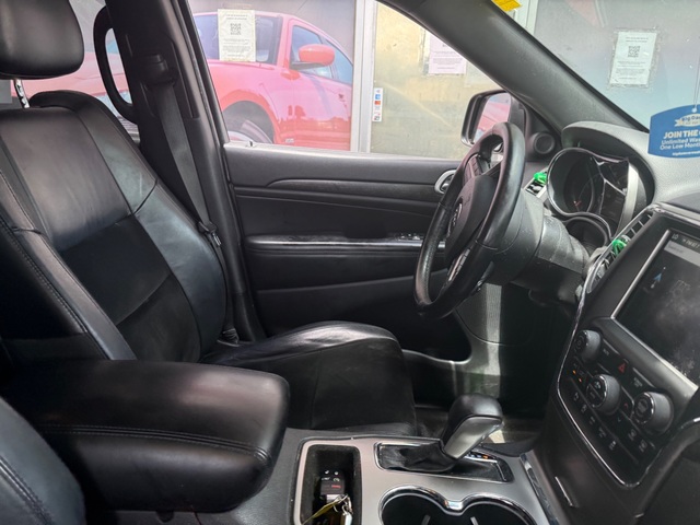 2018 Jeep GRAND CHEROKEE LAREDO