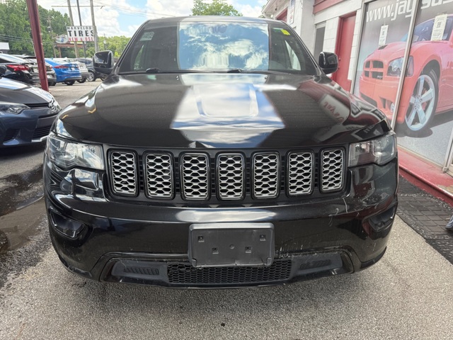 2018 Jeep GRAND CHEROKEE LAREDO