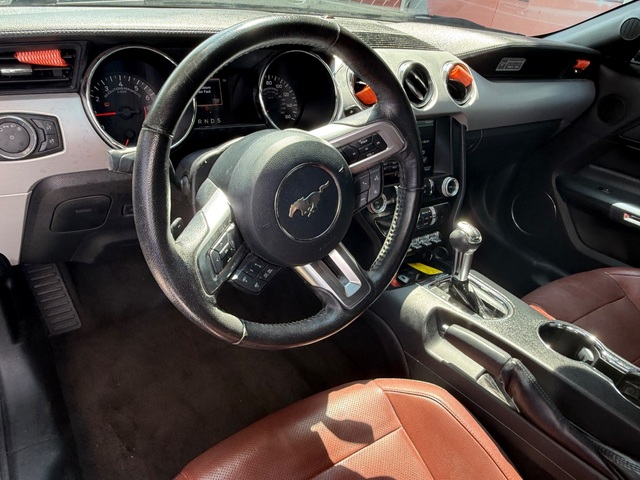 2015 Ford MUSTANG