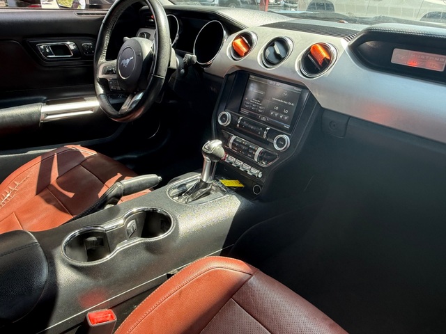 2015 Ford MUSTANG