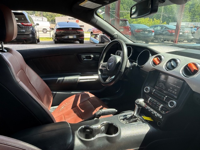 2015 Ford MUSTANG