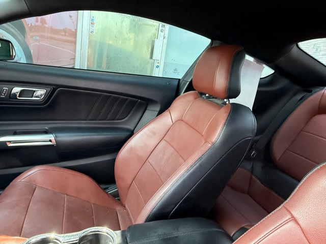2015 Ford MUSTANG