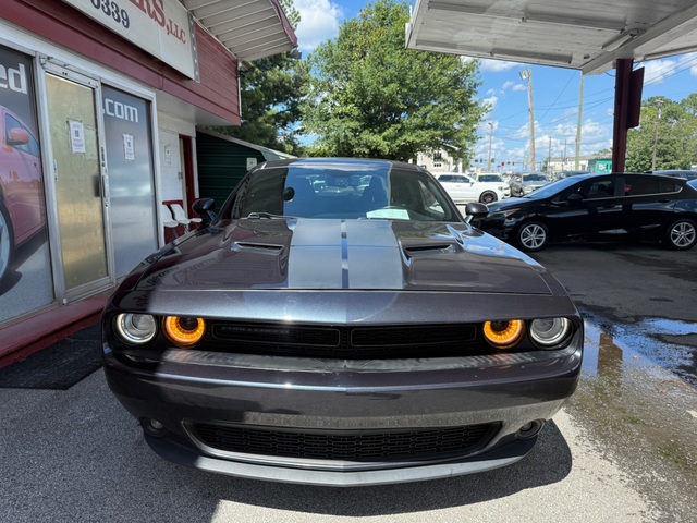 2017 Dodge CHALLENGER SXT