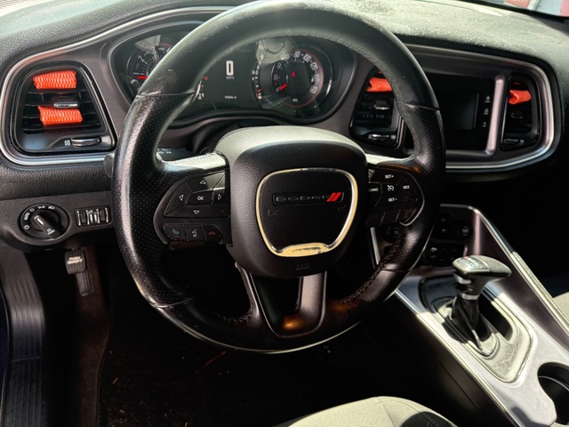 2017 Dodge CHALLENGER SXT