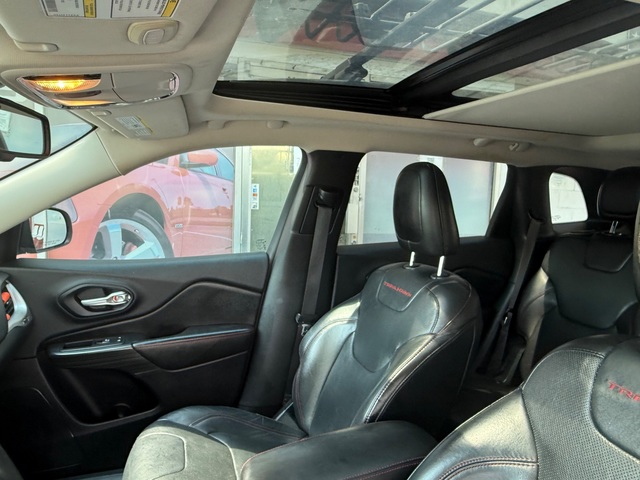 2016 Jeep CHEROKEE TRAILHAWK