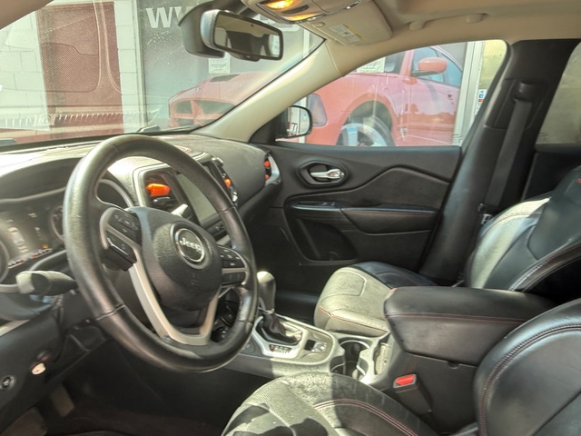 2016 Jeep CHEROKEE TRAILHAWK