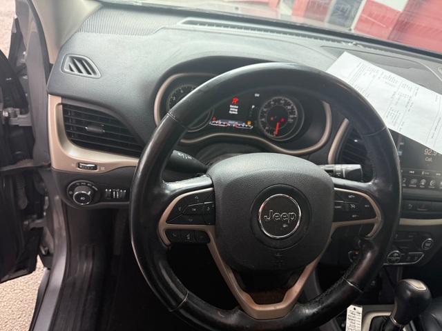 2018 Jeep CHEROKEE LIMITED