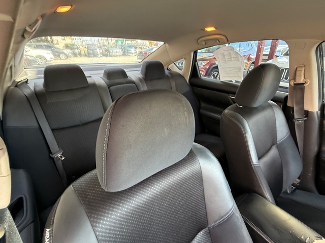 2017 Nissan ALTIMA SR