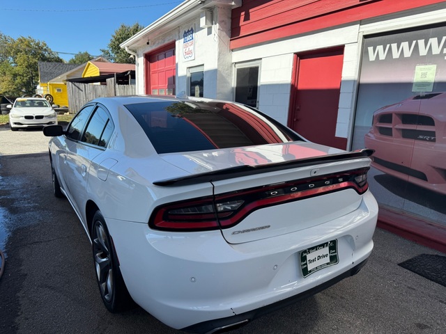 2018 Dodge CHARGER SXT