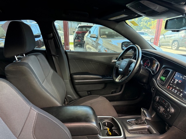 2018 Dodge CHARGER SXT