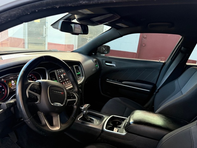 2018 Dodge CHARGER SXT