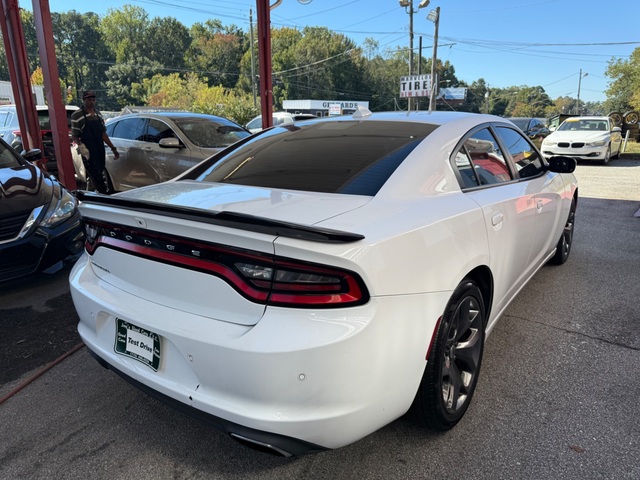 2018 Dodge CHARGER SXT