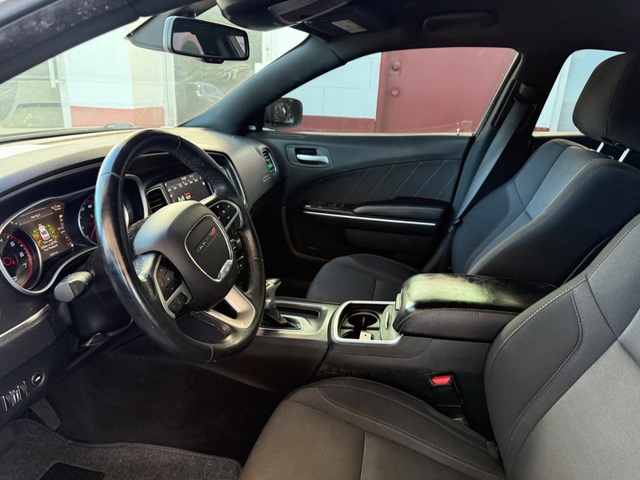 2018 Dodge CHARGER SXT
