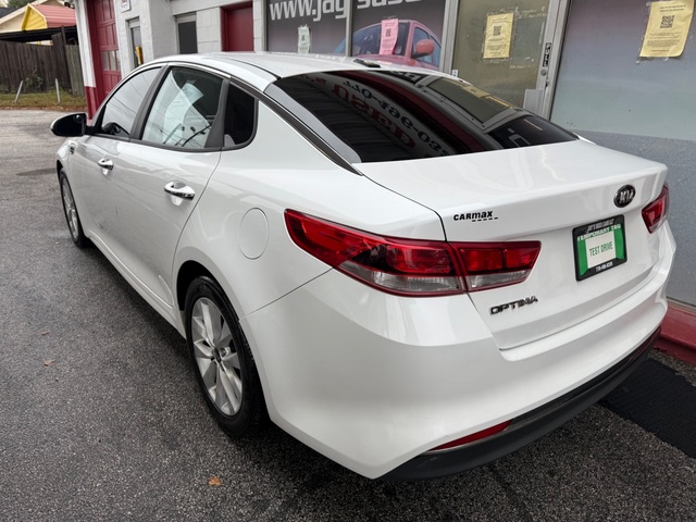 2017 Kia OPTIMA LX