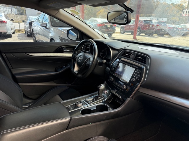 2017 Nissan MAXIMA
