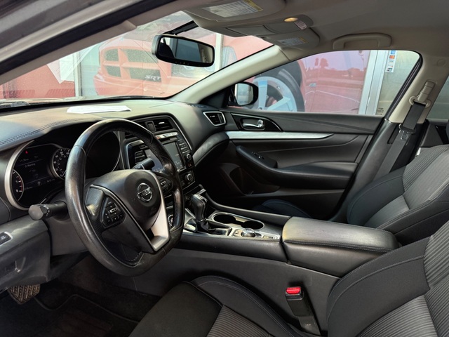 2017 Nissan MAXIMA