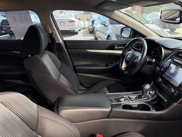 2017 Nissan MAXIMA