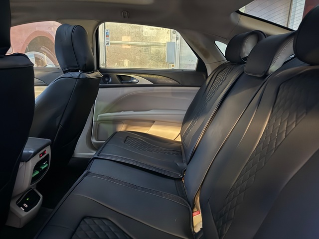 2017 Lincoln MKZ RESERVE