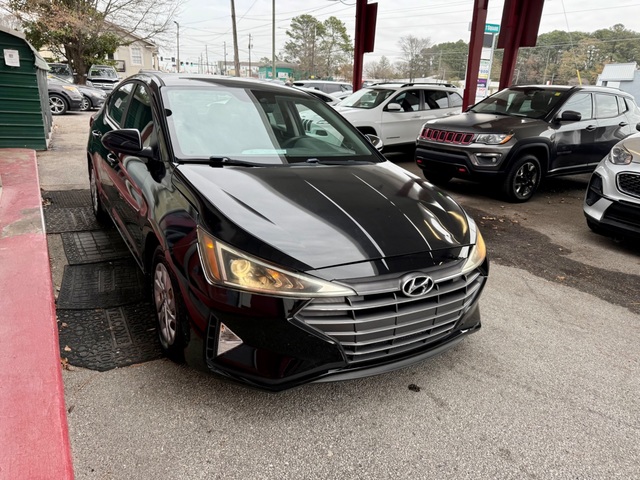 2019 Hyundai ELANTRA SE