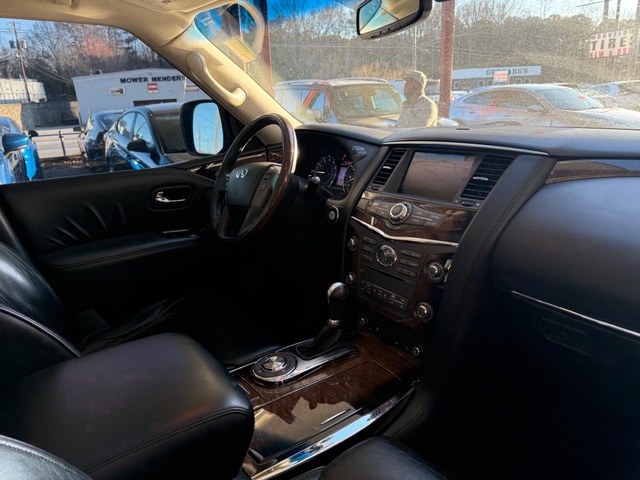 2011 INFINITI QX56 V8