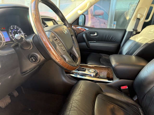 2011 INFINITI QX56 V8