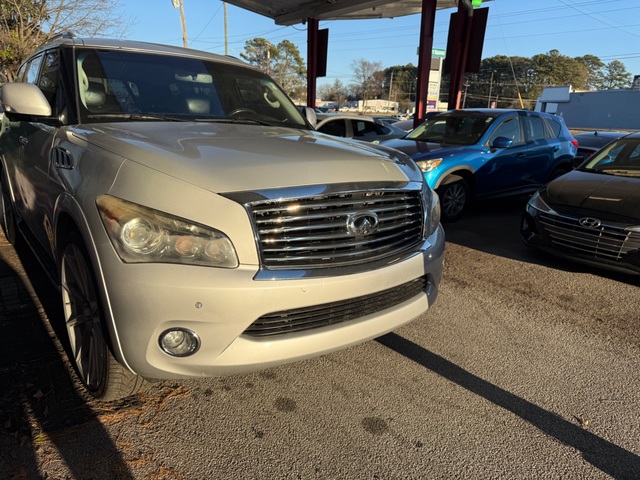 2011 INFINITI QX56 V8