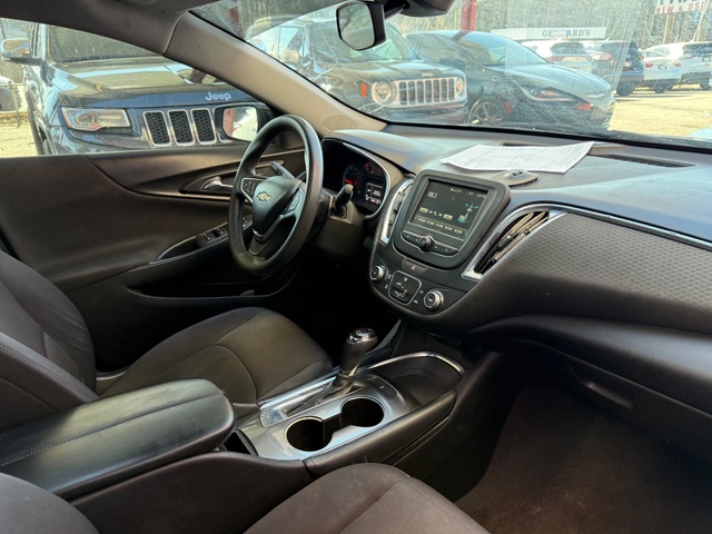 2017 Chevrolet MALIBU LT