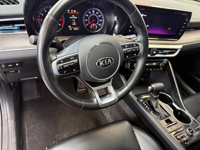 2021 Kia K5 PREMIUM
