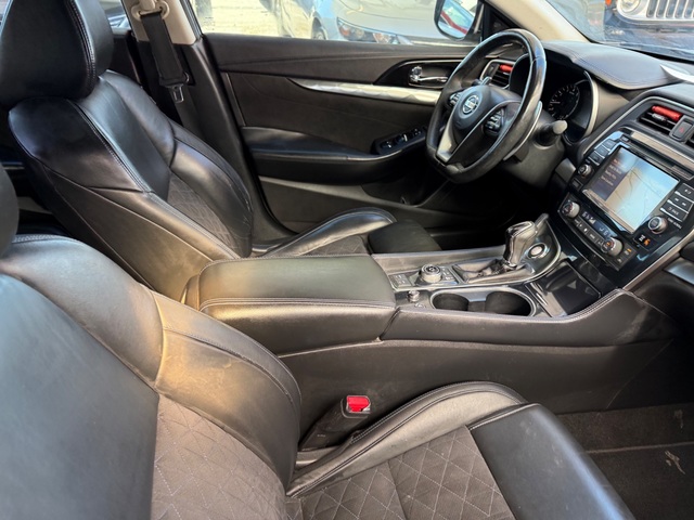 2016 Nissan MAXIMA SR