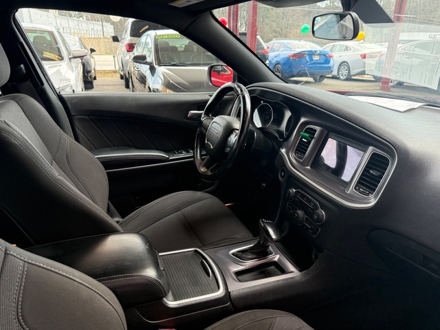 2019 Dodge CHARGER SXT