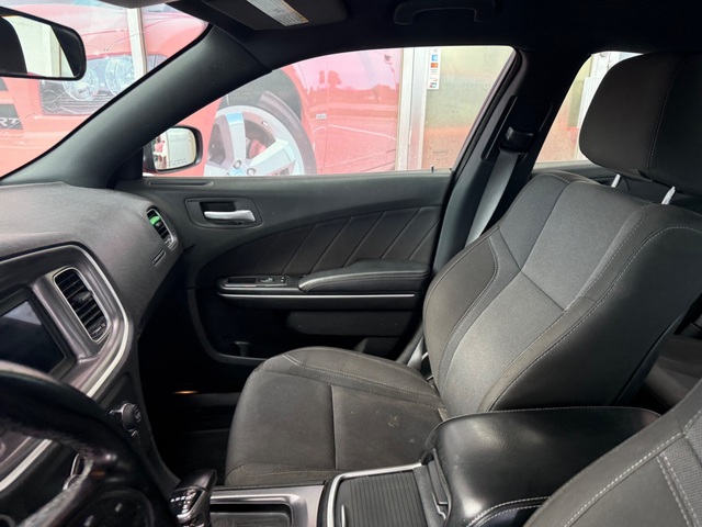 2019 Dodge CHARGER SXT