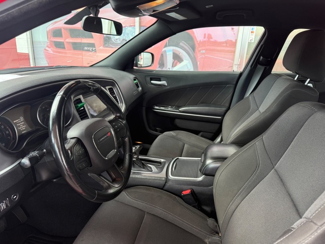 2019 Dodge CHARGER SXT