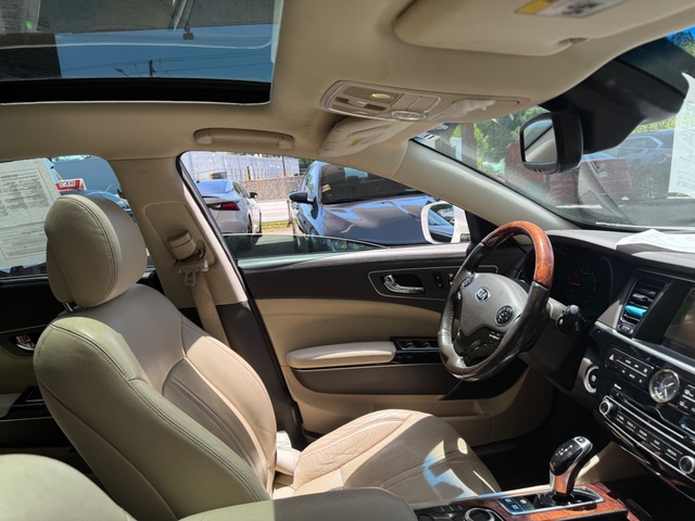 2016 Kia K900 LUXURY