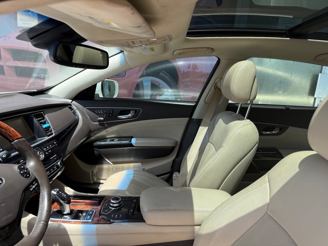2016 Kia K900 LUXURY