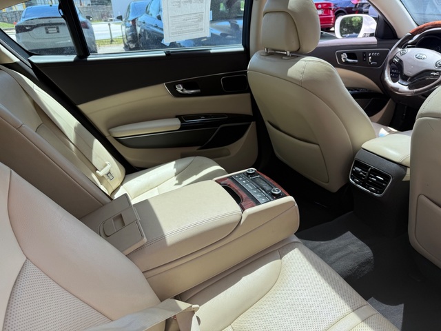 2016 Kia K900 LUXURY